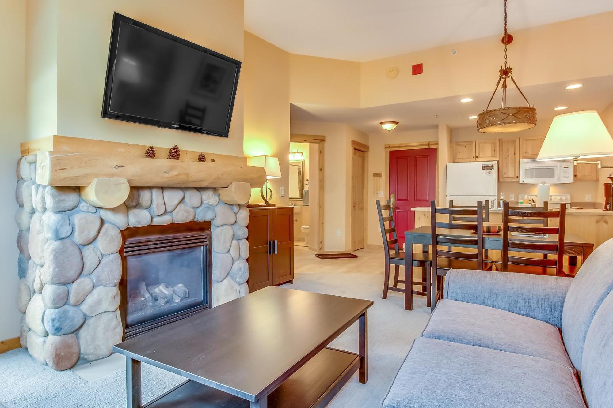 Tucker Mountain Lodge #104 Copper Mountain Room photo